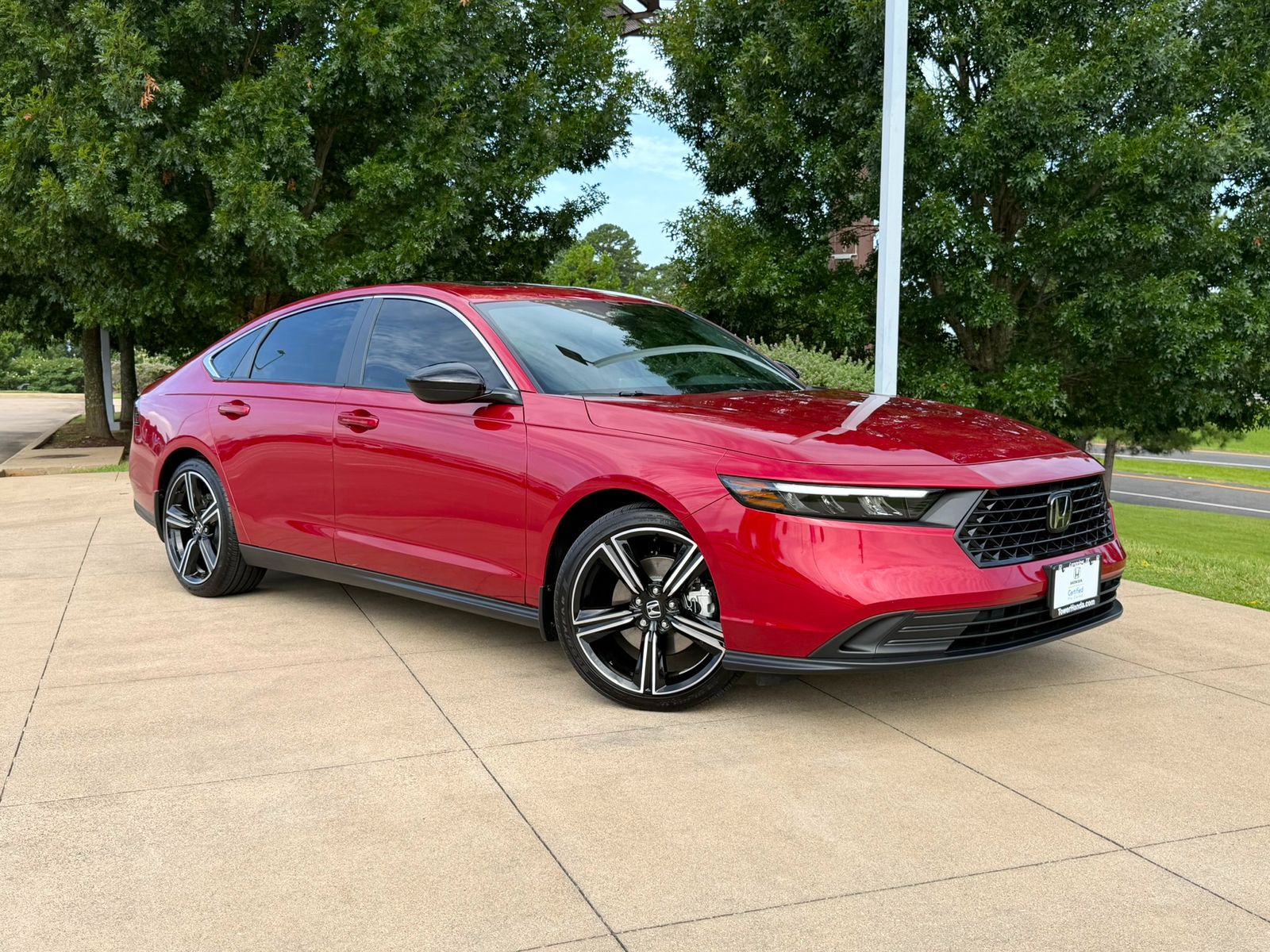 Radiant Red Metallic 2025 Honda Accord Hybrid Sedan Front-Wheel Drive Continuously Variable Transmission
