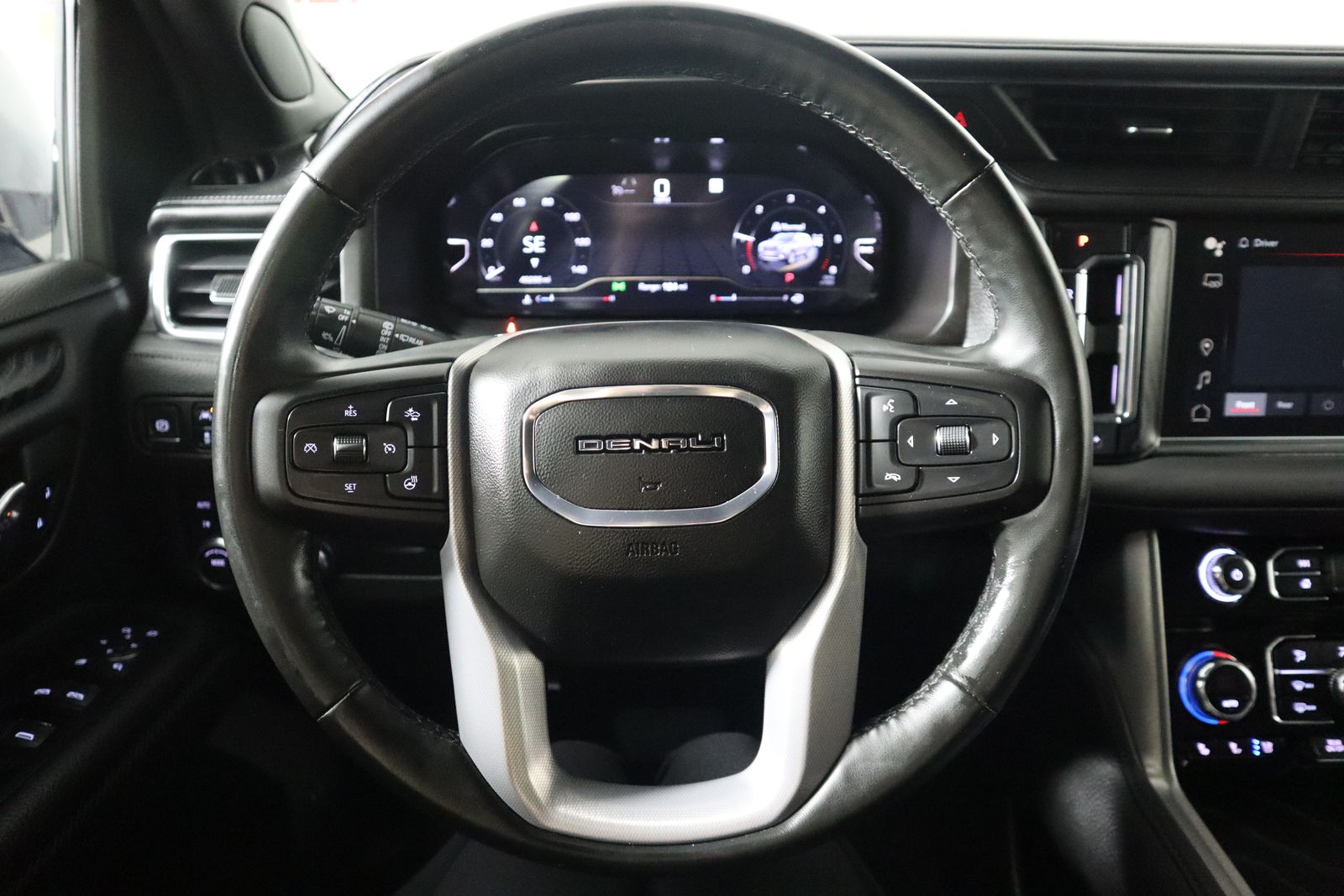 2023 GMC Yukon XL Denali photo
