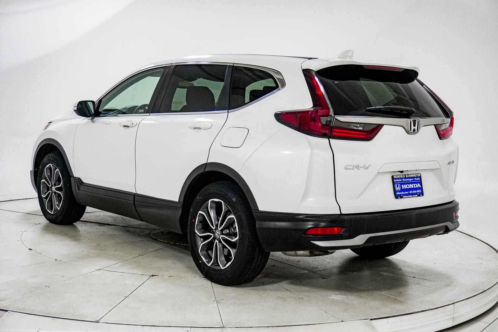 View vehicle photo 6