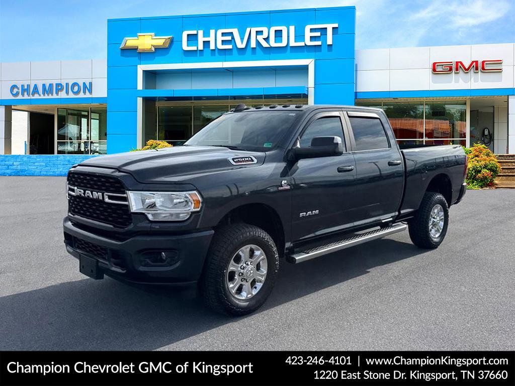 2022 RAM 2500 Big Horn Crew Cab 4WD