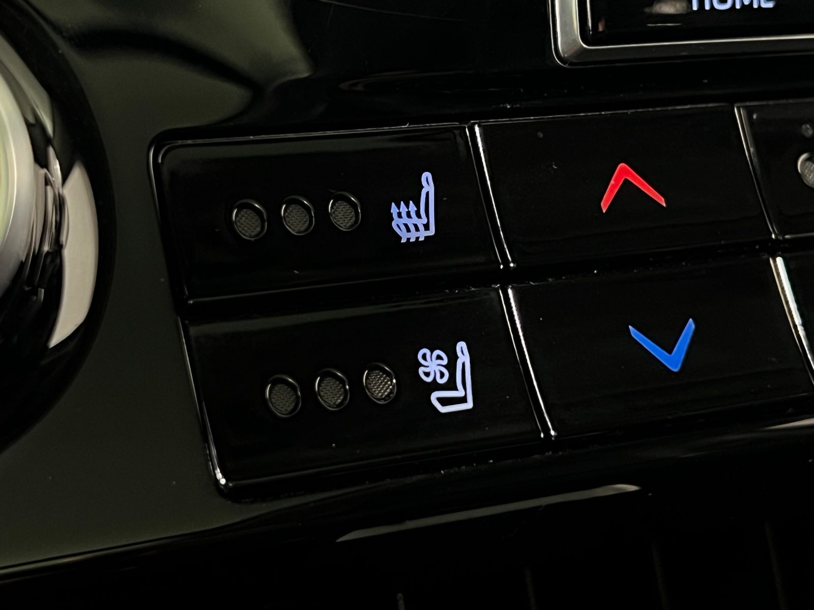 Thumbnail: 2021 Toyota Highlander - 22