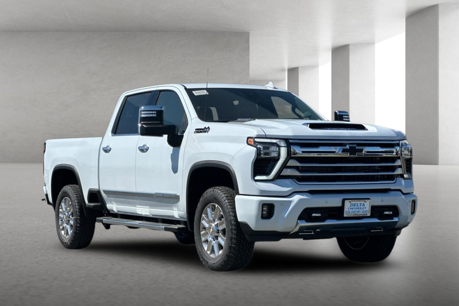 Polar White Tricoat 2026 Chevrolet Silverado 2500HD Pickup Truck Four-Wheel Drive Automatic