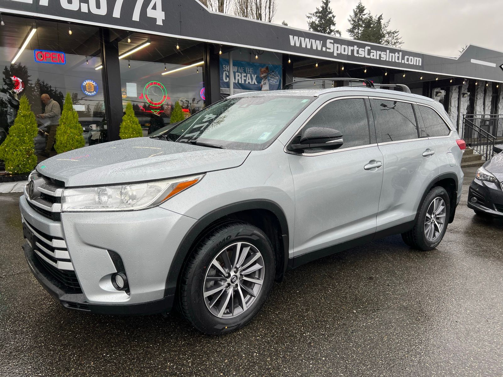Celestial Silver Metallic 2019 Toyota Highlander XLE AWD SUV / Crossover All-Wheel Drive 8-Speed Automatic
