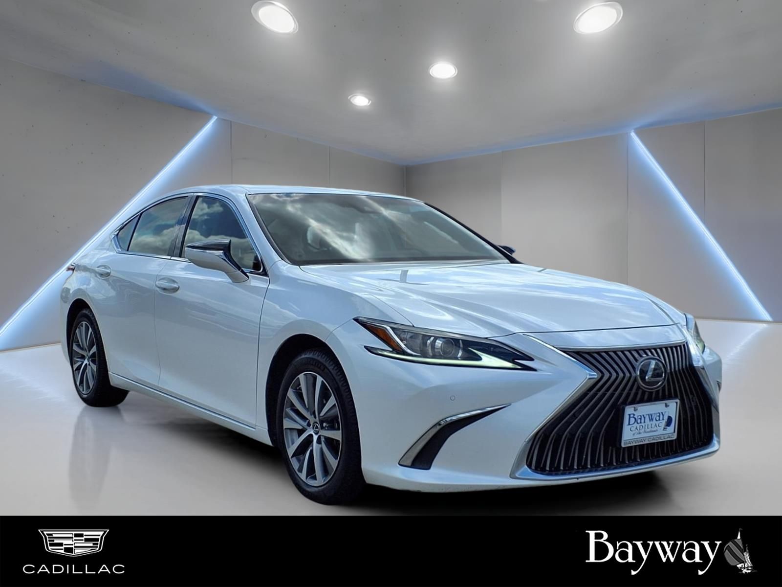 2019 Lexus ES 350 White at Emmons Autoplex