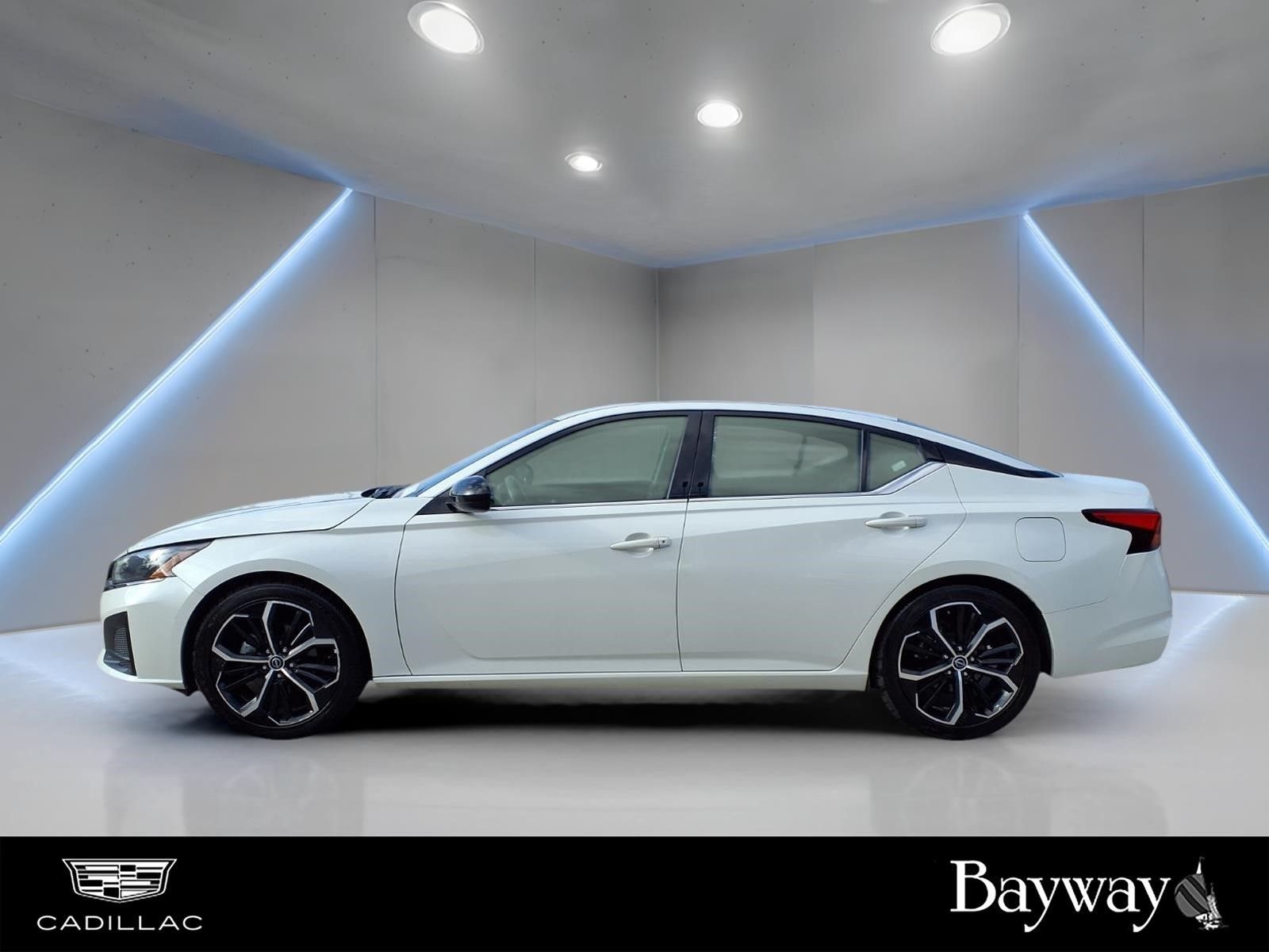 2024 Nissan Altima 2.5 SR - 8