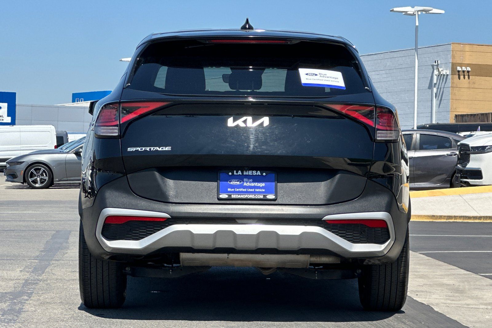 View vehicle photo 4