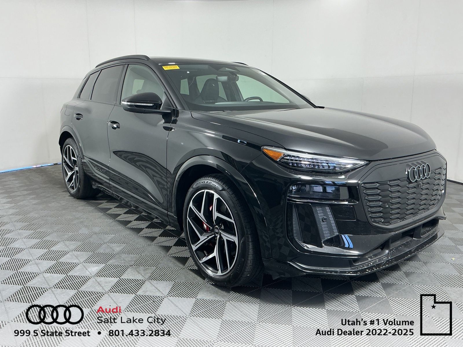 Mythos Black Metallic 2025 Audi SQ6 e-tron SUV / Crossover All-Wheel Drive Automatic
