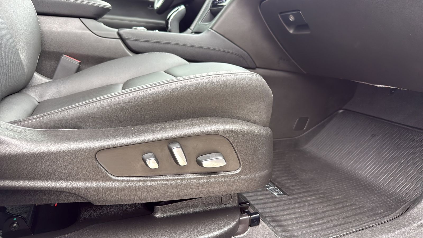 Used Car 2023 Cadillac Xt6  Premium Luxury For Sale Under $40,000 In Austin, Texas