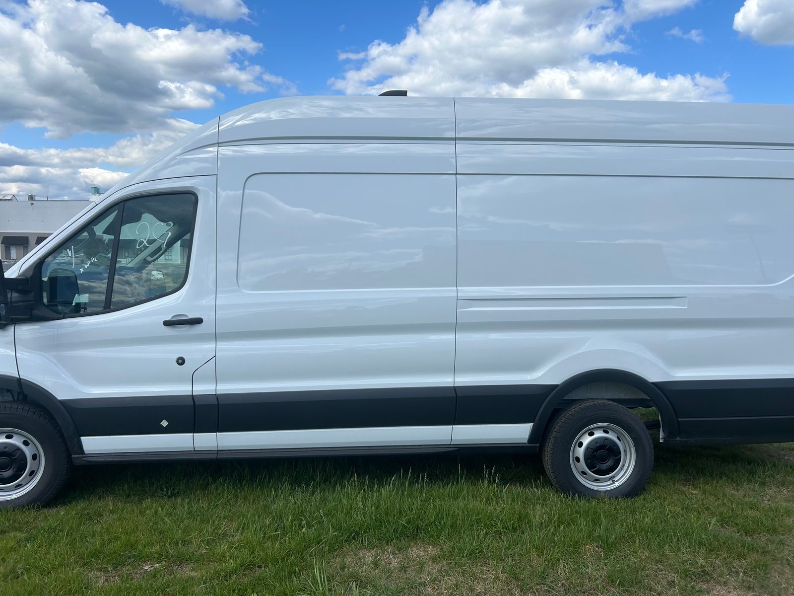 New 2026 Oxford White Ford Base image 5
