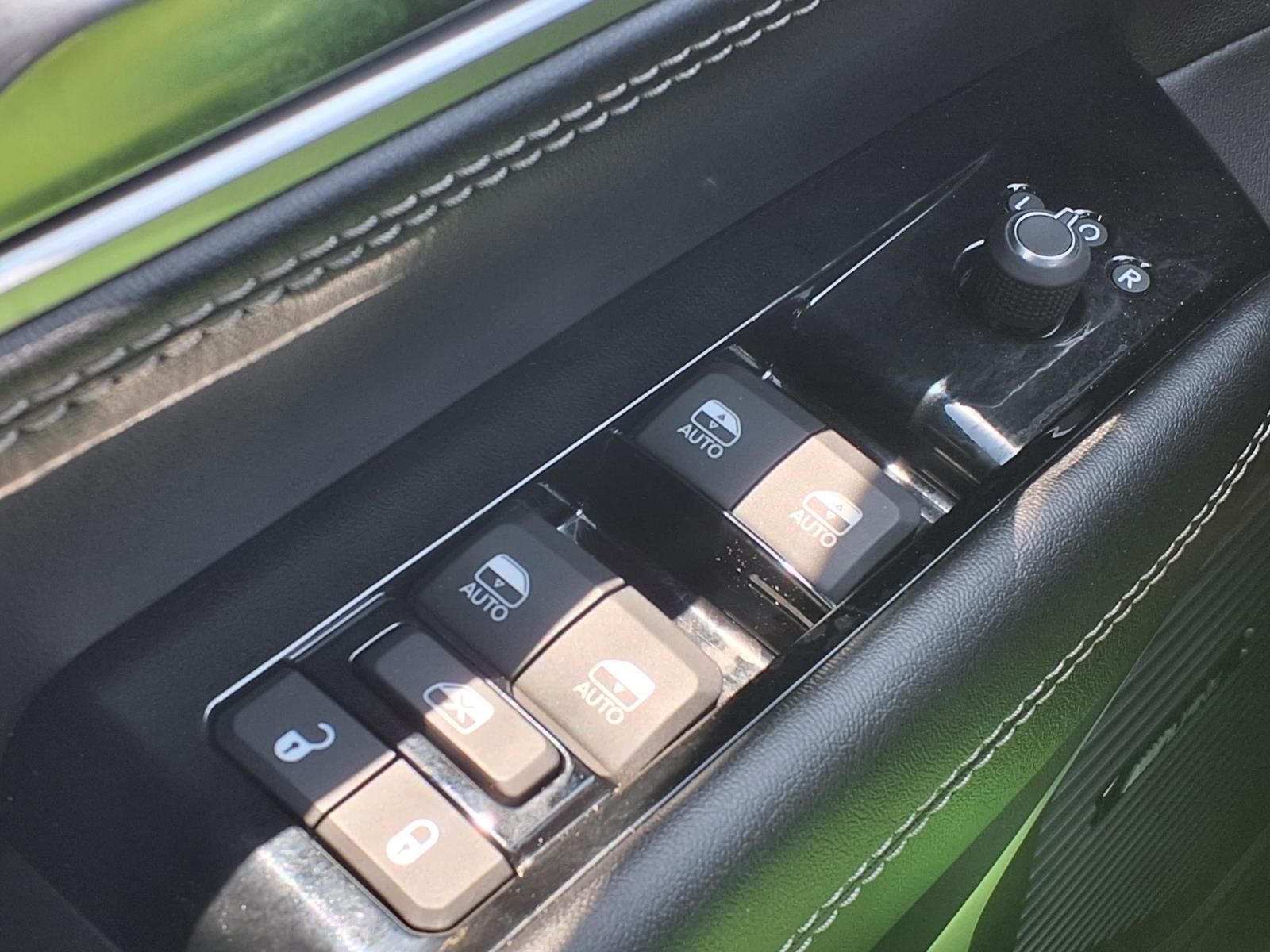 2023 Jeep Wagoneer Base White at River Oaks CDJR