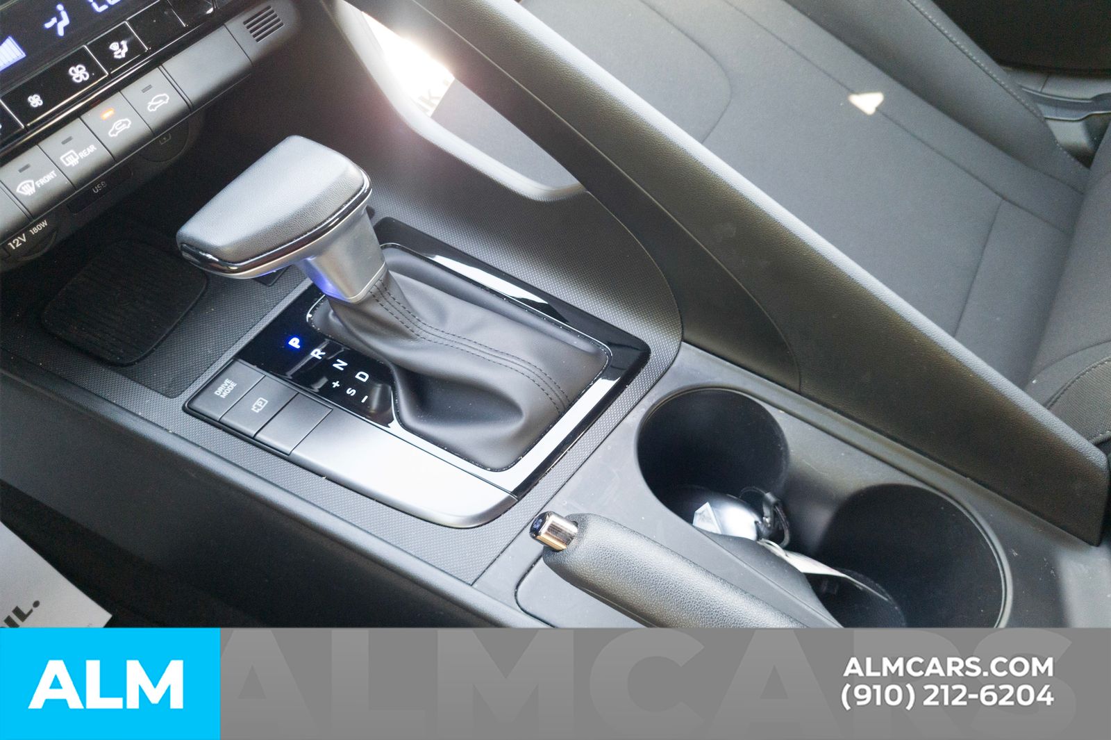2025 Hyundai Elantra SEL Sport photo 20