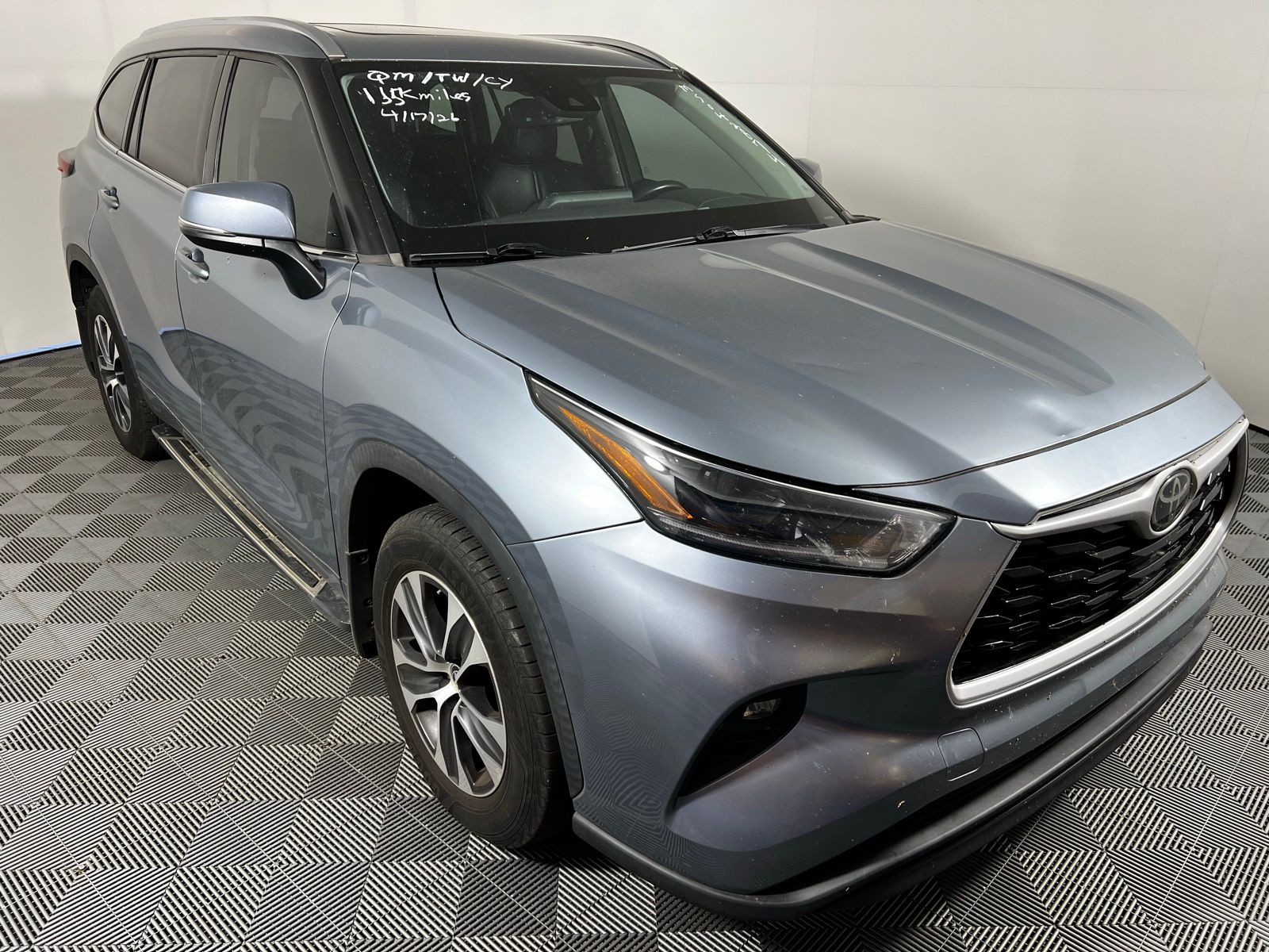 Thumbnail: 2021 Toyota Highlander - 3