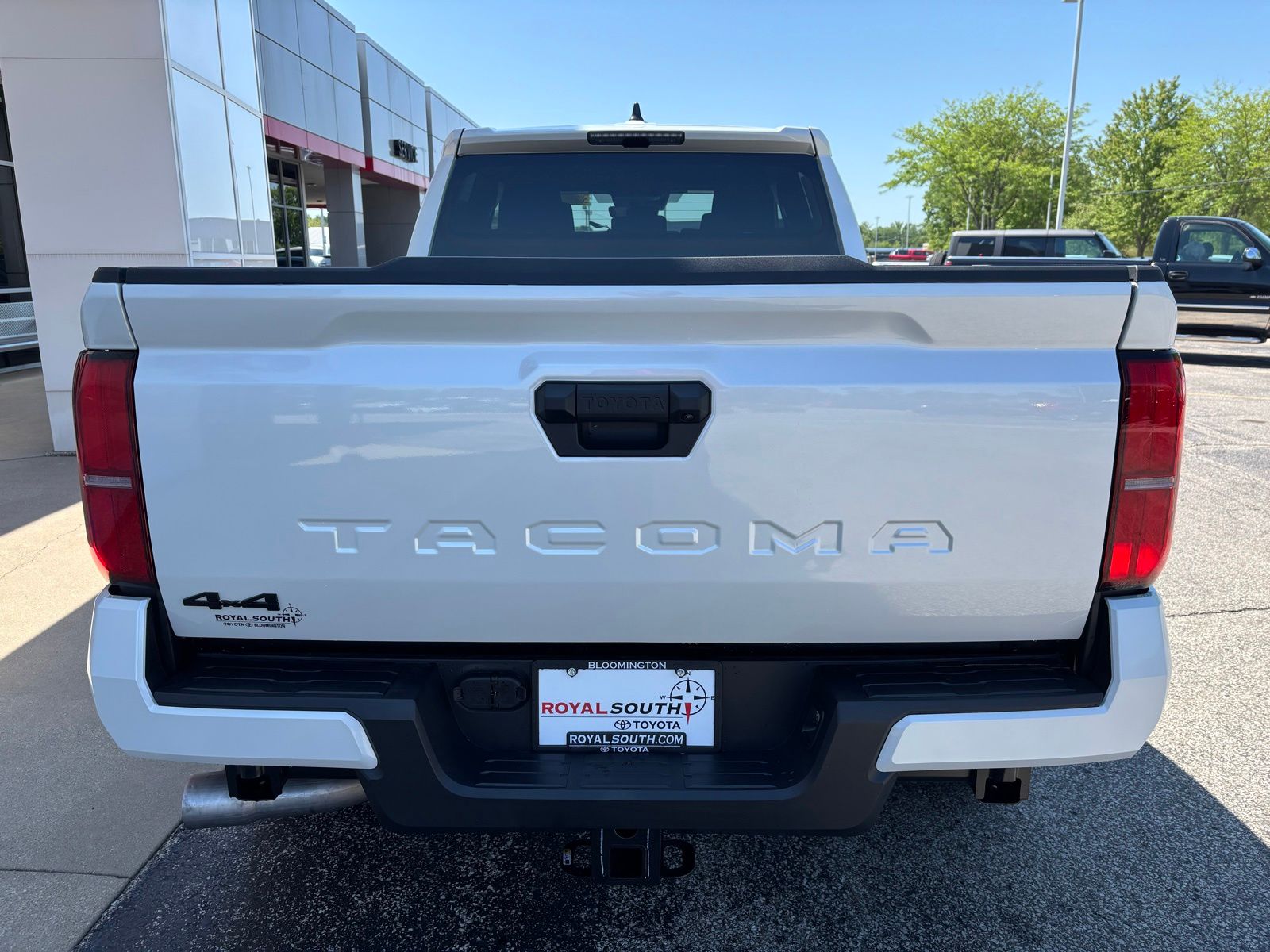 View vehicle photo 6