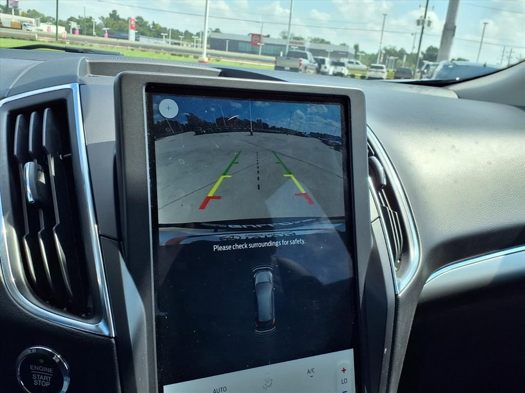 2024 Ford Edge Titanium - 3