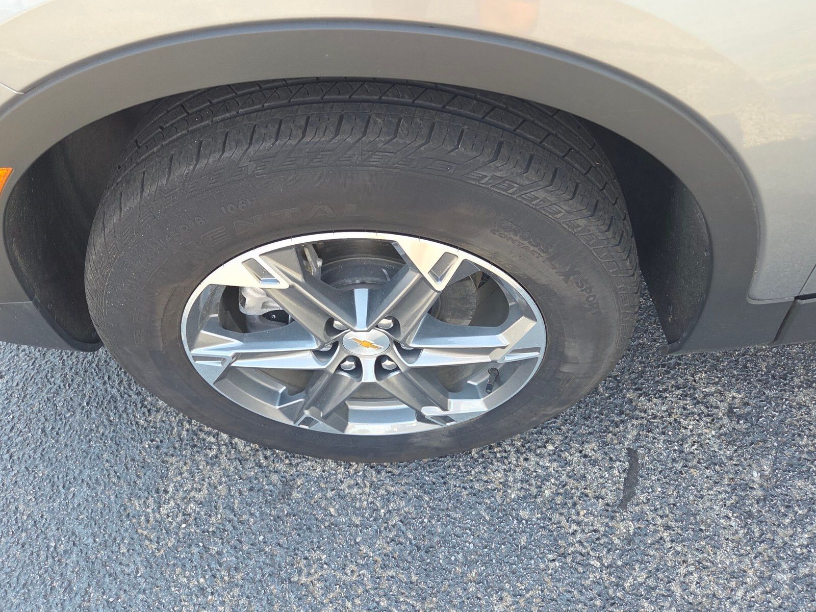 Used 2025 Gray Chevrolet LT image 16