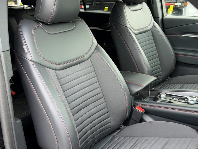 New 2026 Agate Black Metallic Ford ST-Line image 7