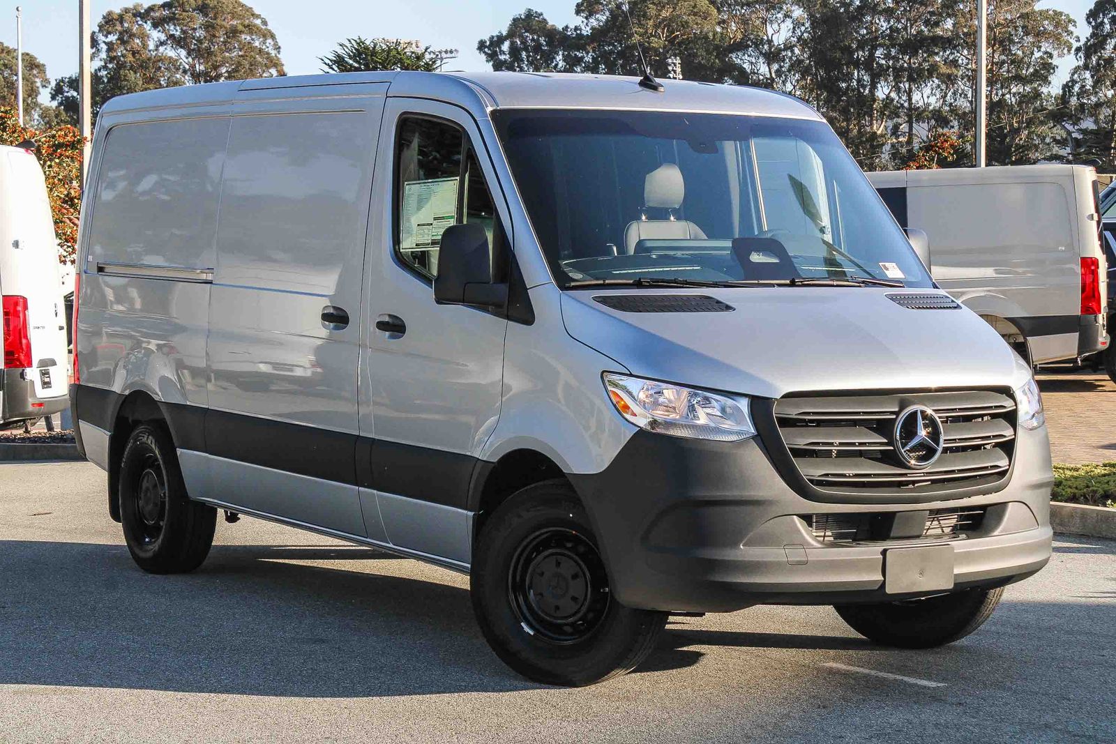2026 Mercedes-Benz Sprinter Cargo Van Base's photo