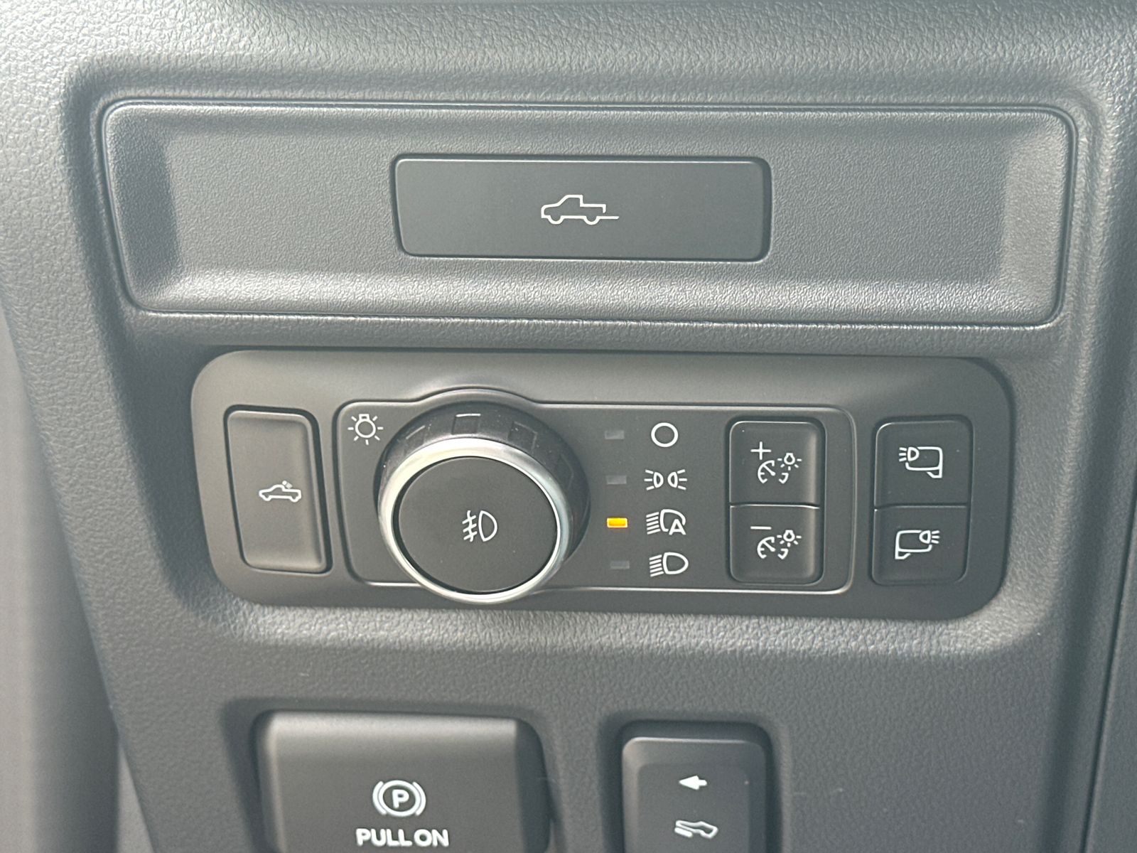 New 2026 Agate Black Metallic Ford Tremor® image 31