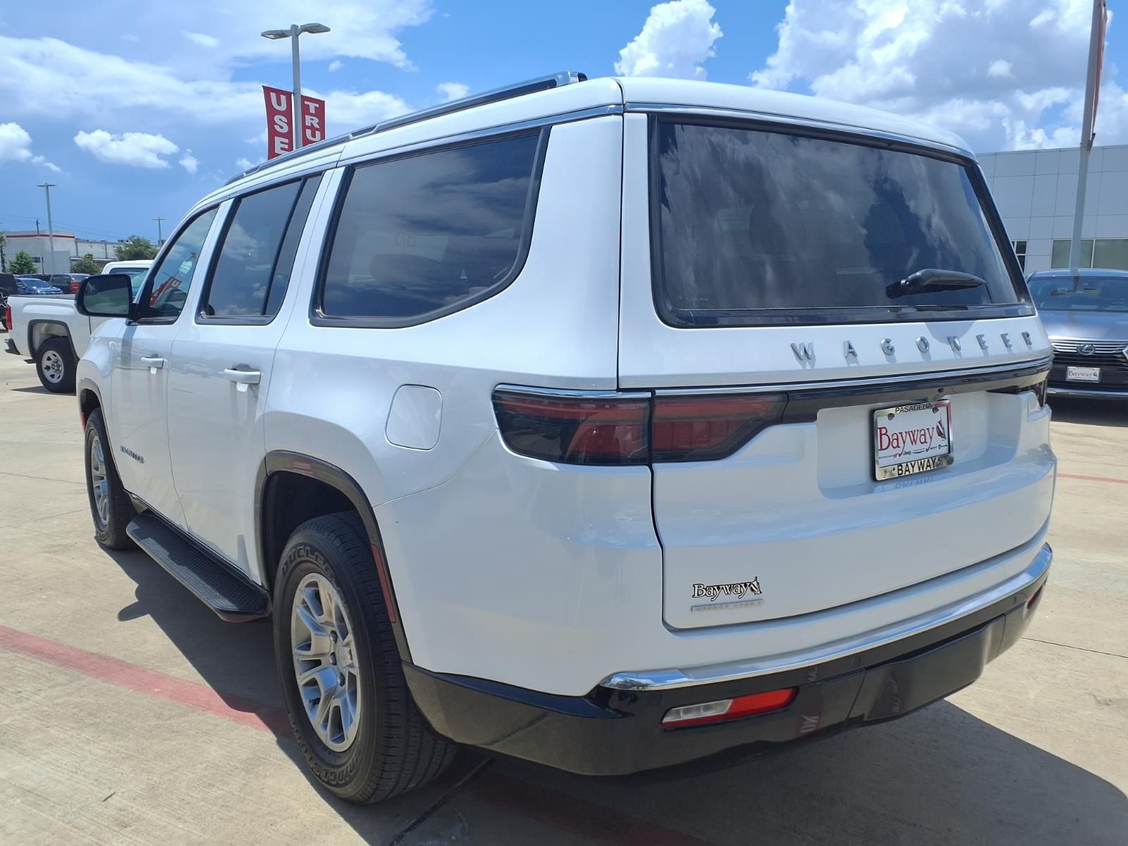 2023 Jeep Wagoneer Base White at River Oaks CDJR