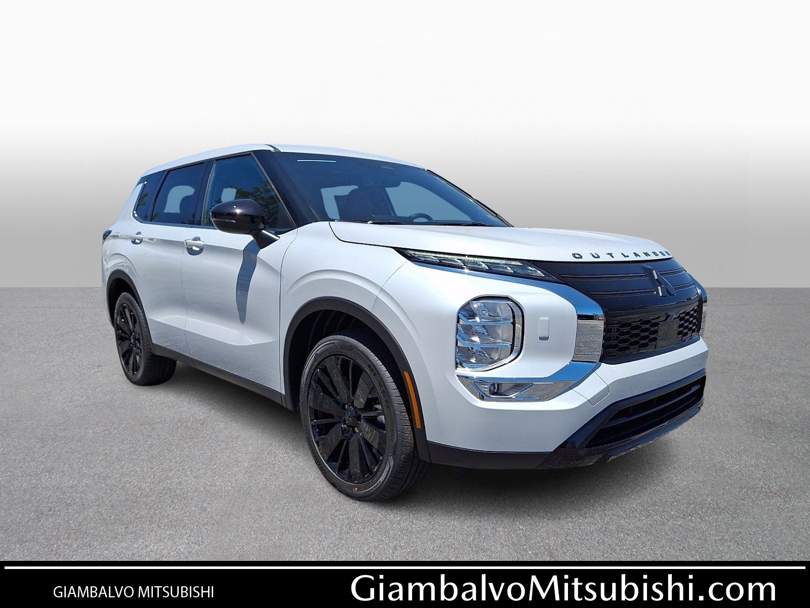 2026 Mitsubishi Outlander LE S-AWC's photo