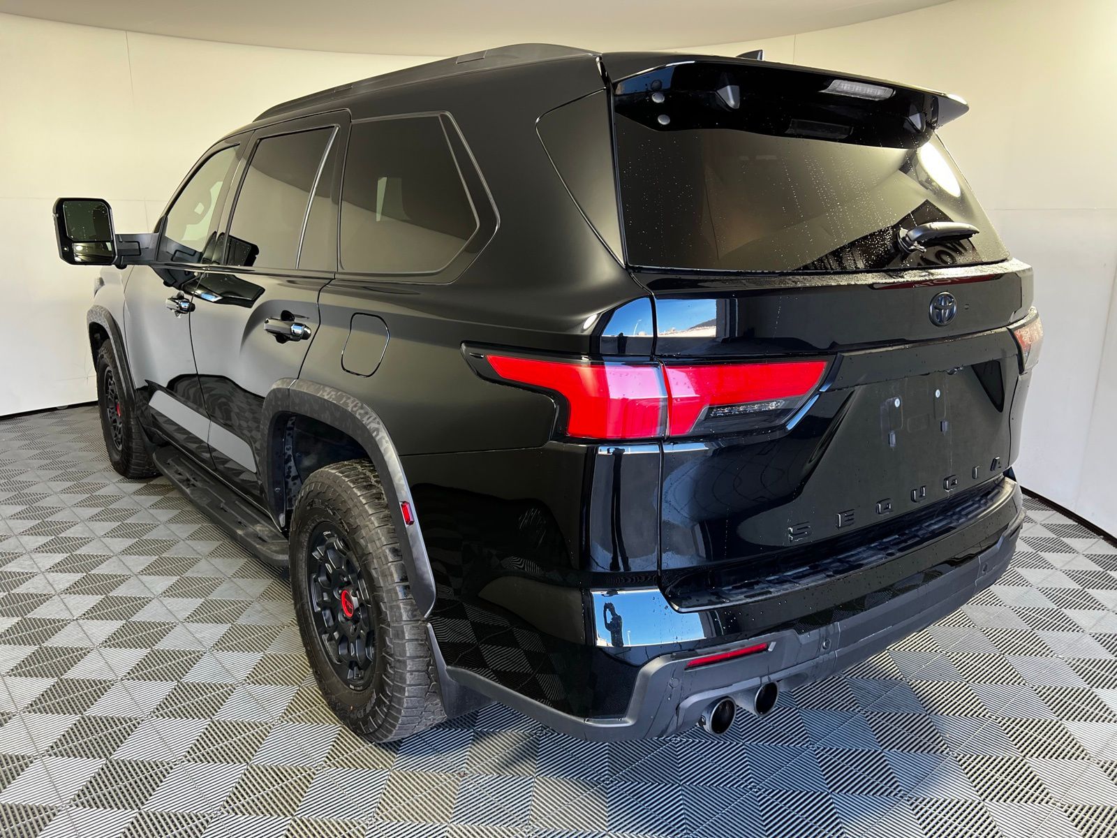 Thumbnail: 2024 Toyota Sequoia - 7