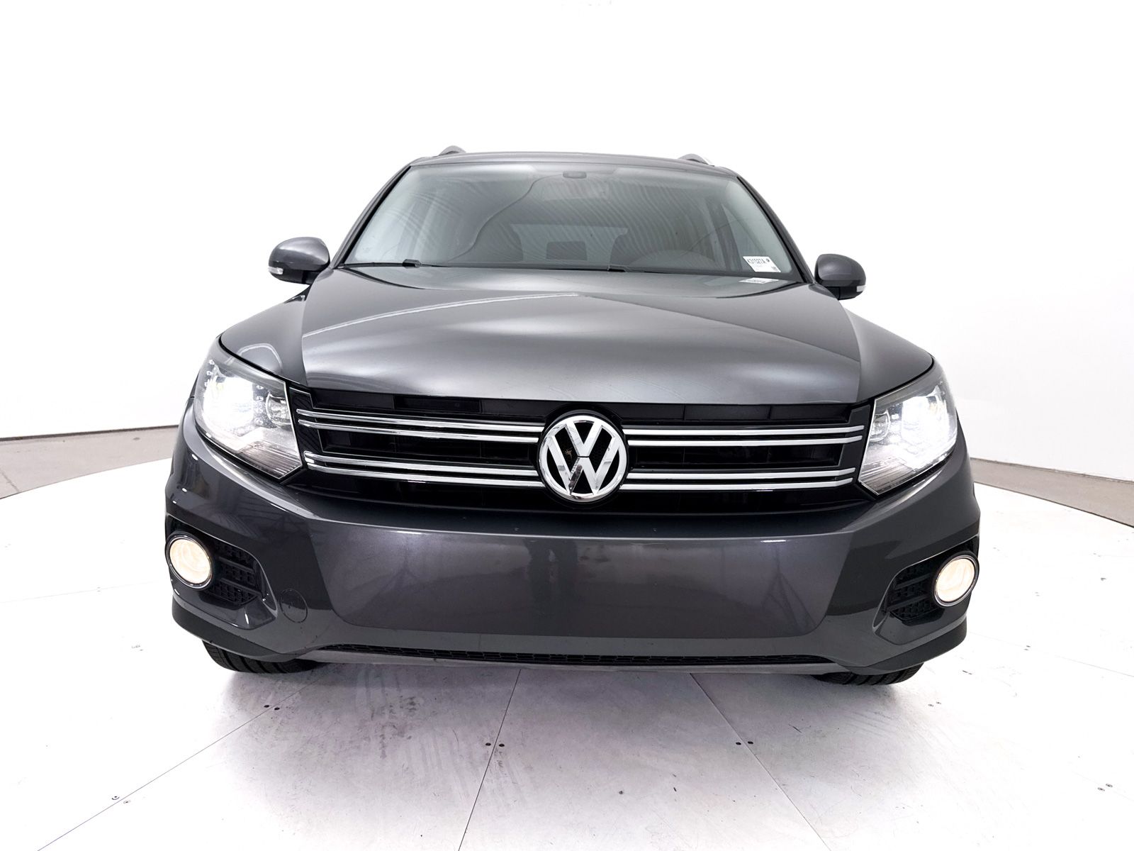 Used 2016 Volkswagen Tiguan SEL with VIN WVGAV7AX9GW567546 for sale in Scottsdale, AZ