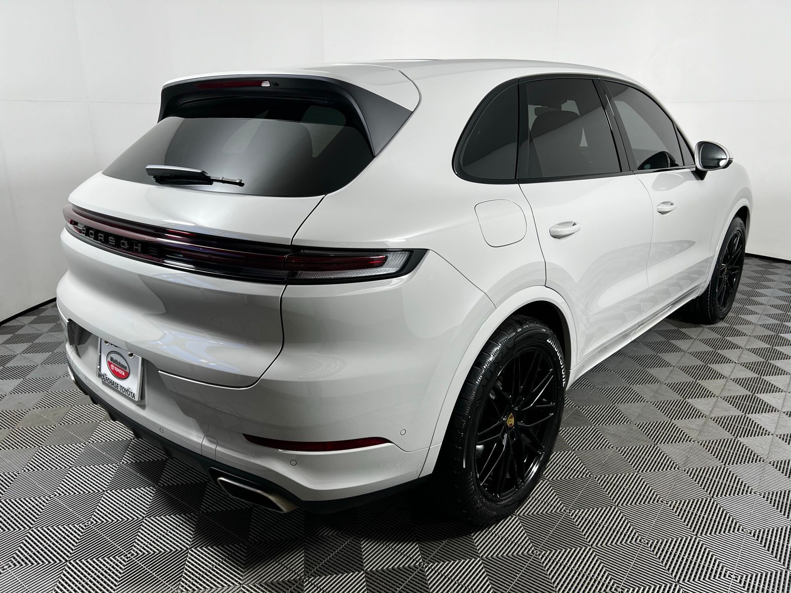 Thumbnail: 2024 Porsche Cayenne - 5