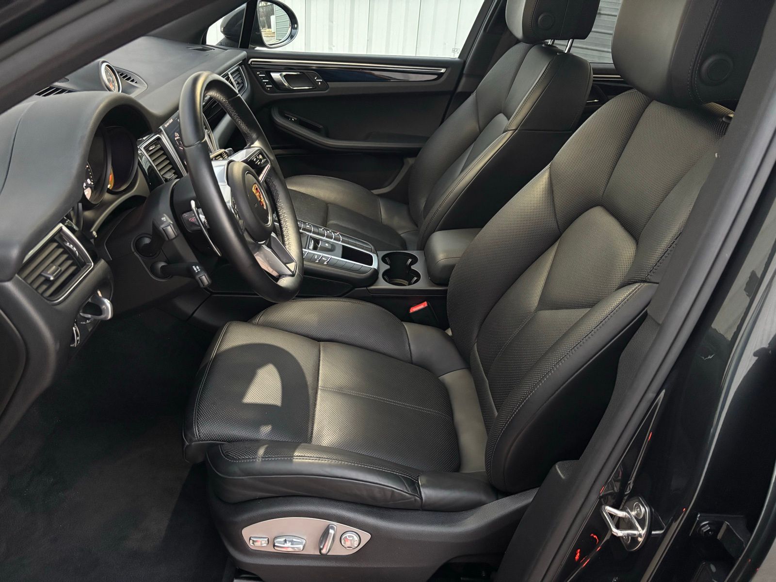 Used Car 2017 Porsche Macan  Base For Sale Under $25,000 In Austin, Texas