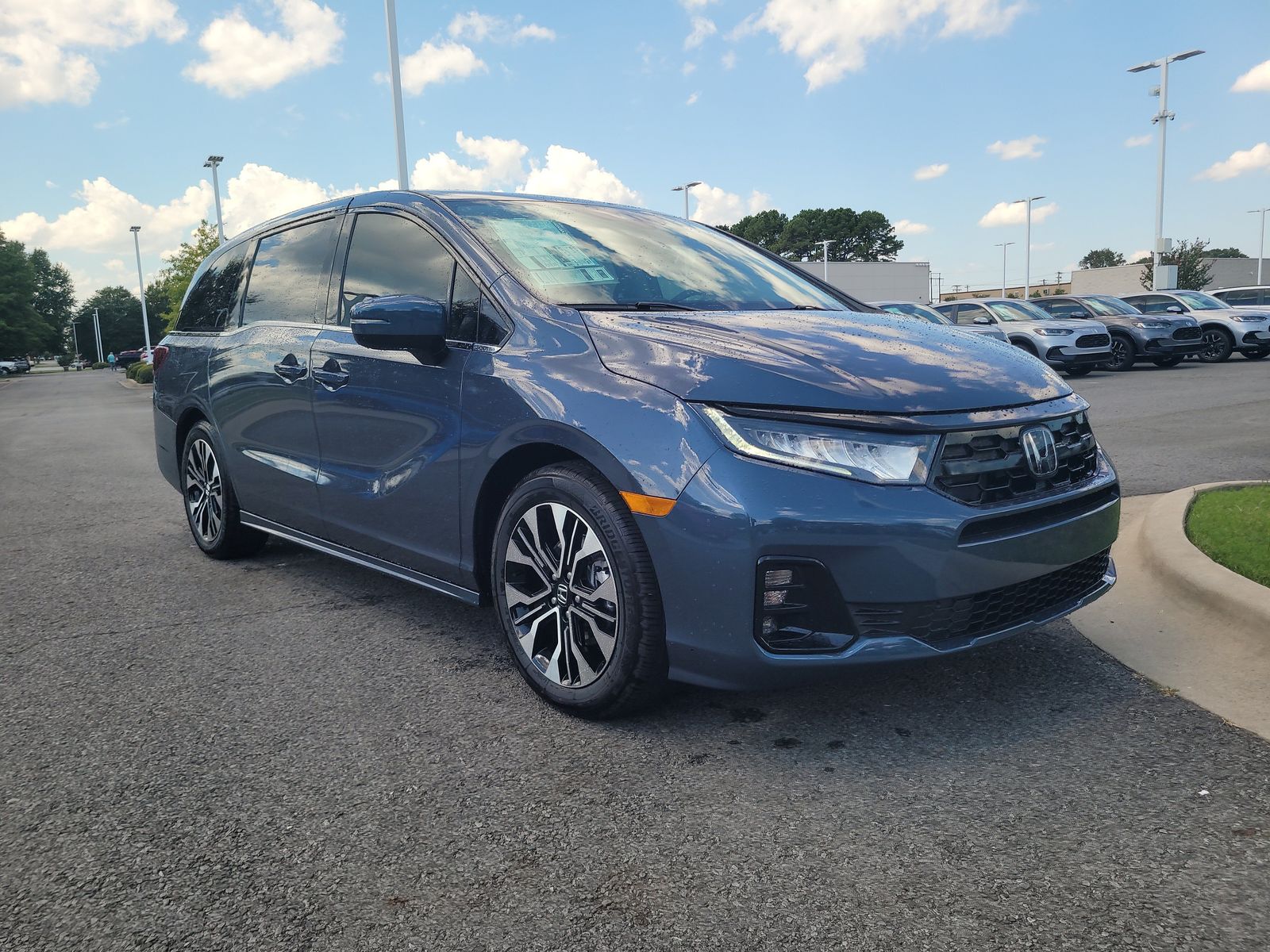 Smoke Blue Pearl 2027 Honda Odyssey Minivan Front-Wheel Drive Automatic