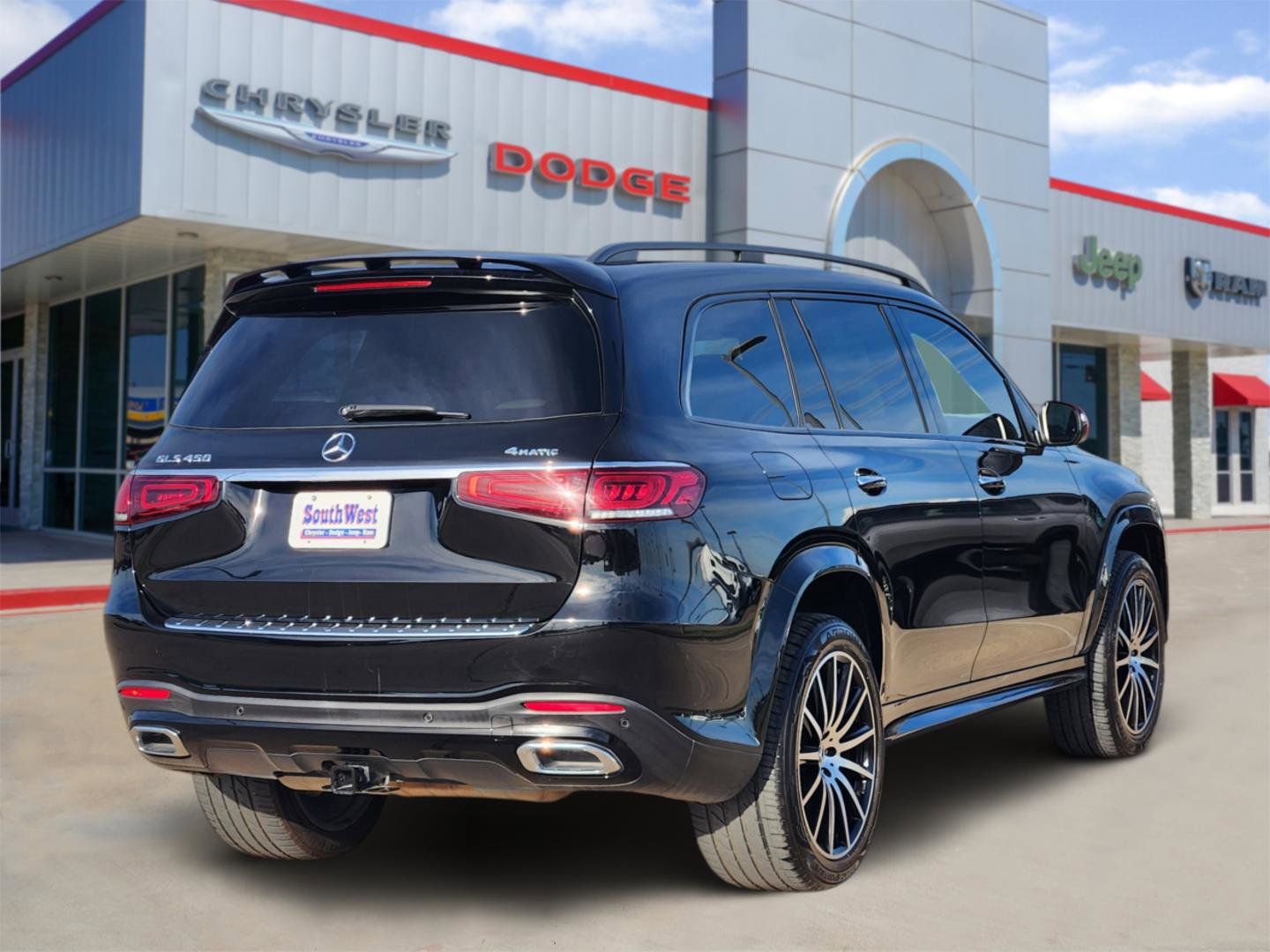 View vehicle photo 5