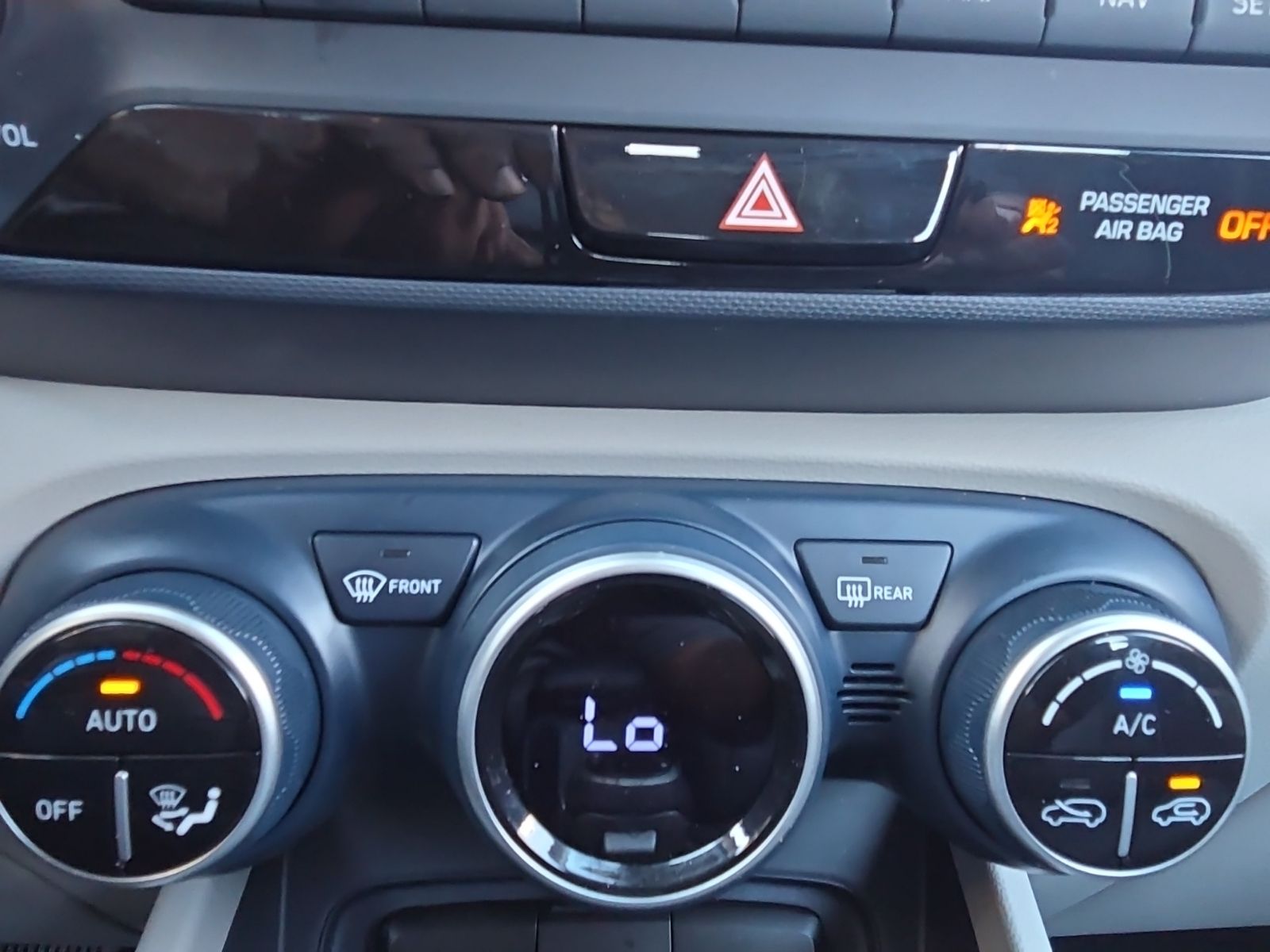 Used 2025 White Hyundai Limited image 24