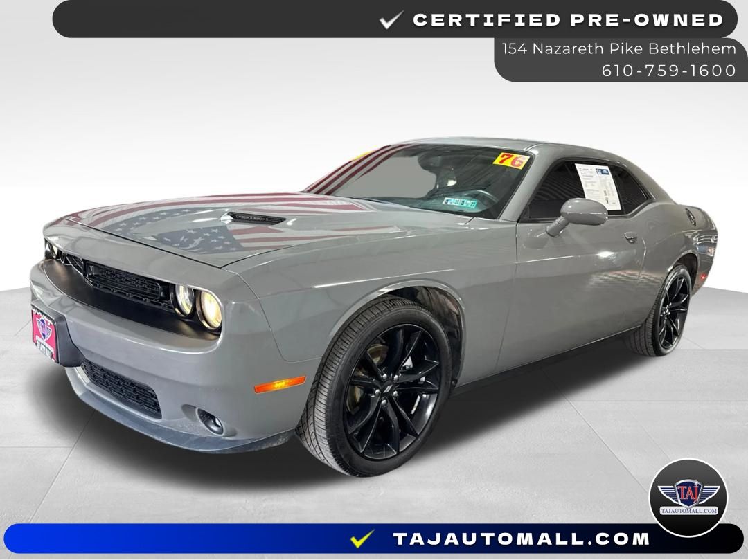 2018 Dodge Challenger SXT RWD