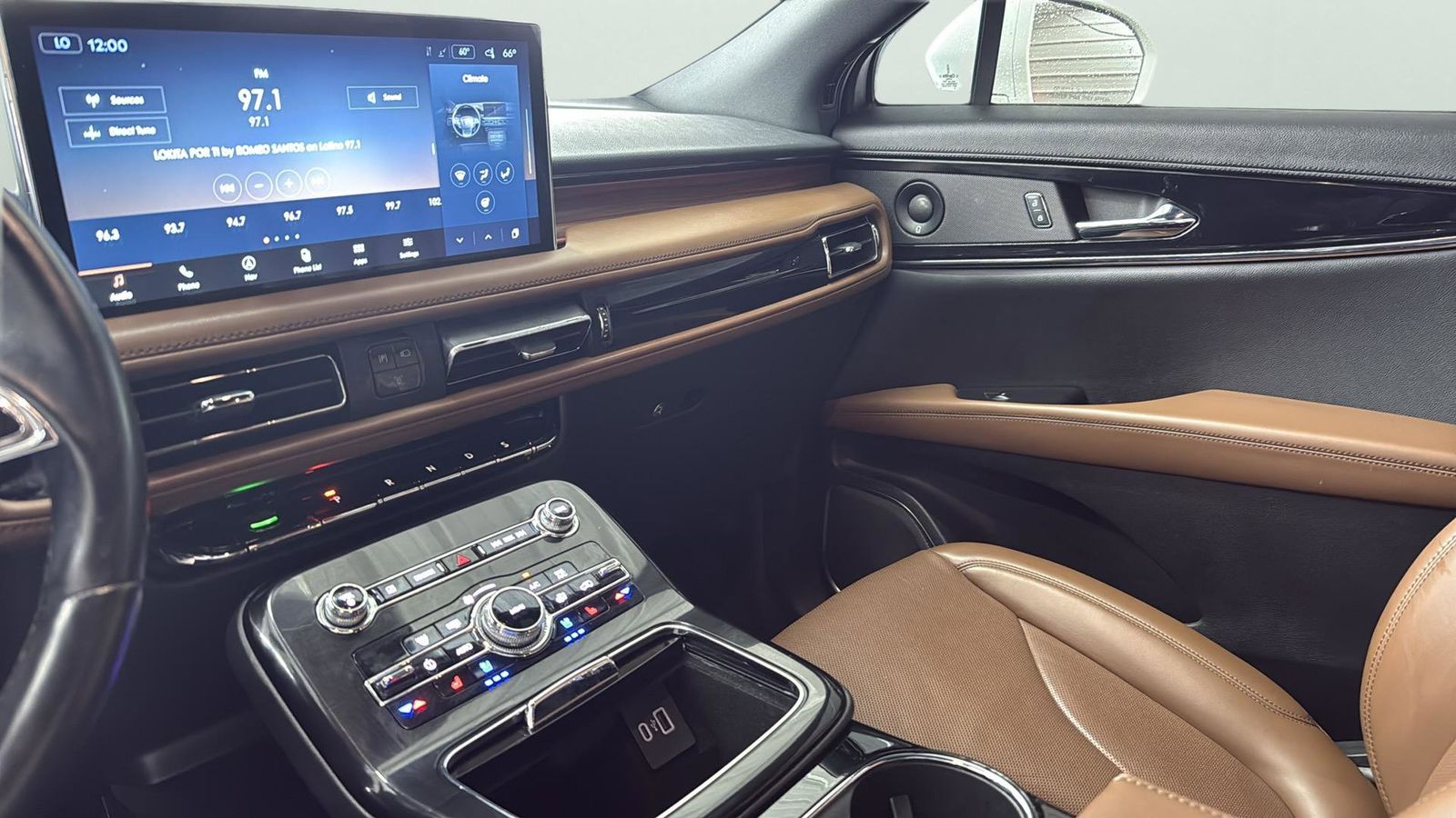 Used Car 2022 Lincoln Nautilus  Reserve For Sale Under $40,000 In Austin, Texas