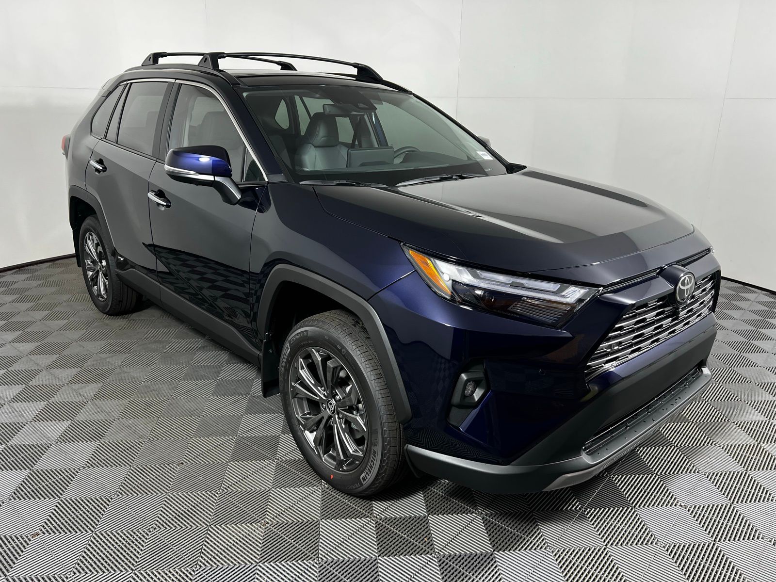 Thumbnail: 2025 Toyota RAV4 - 3