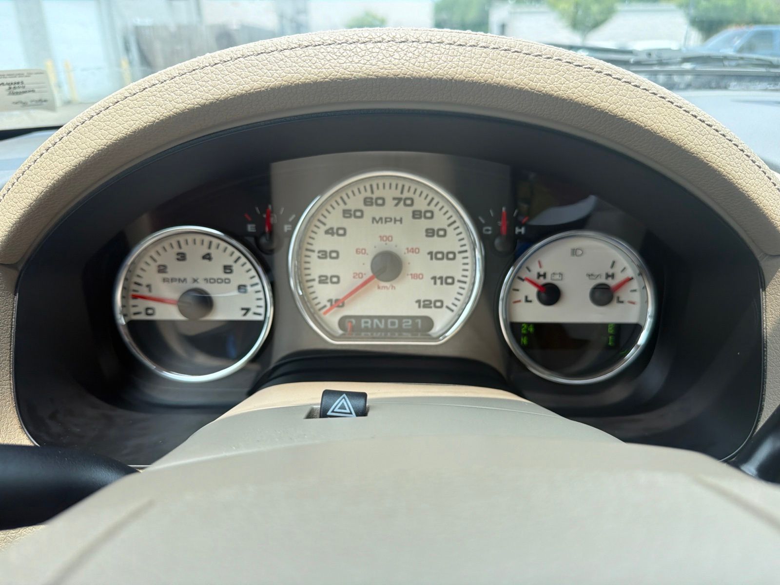 Used 2004  Ford Lariat image 5