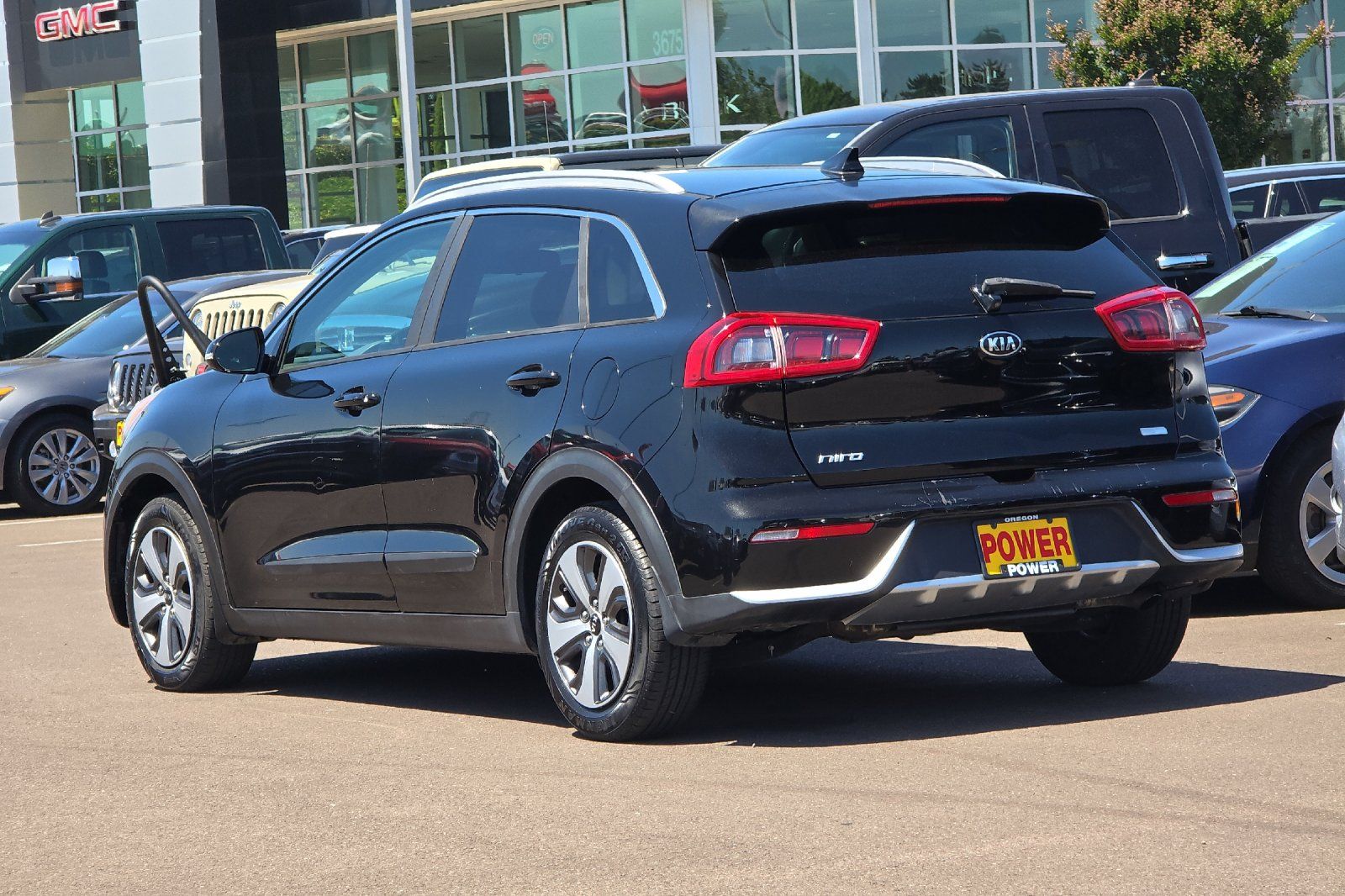 View vehicle photo 6
