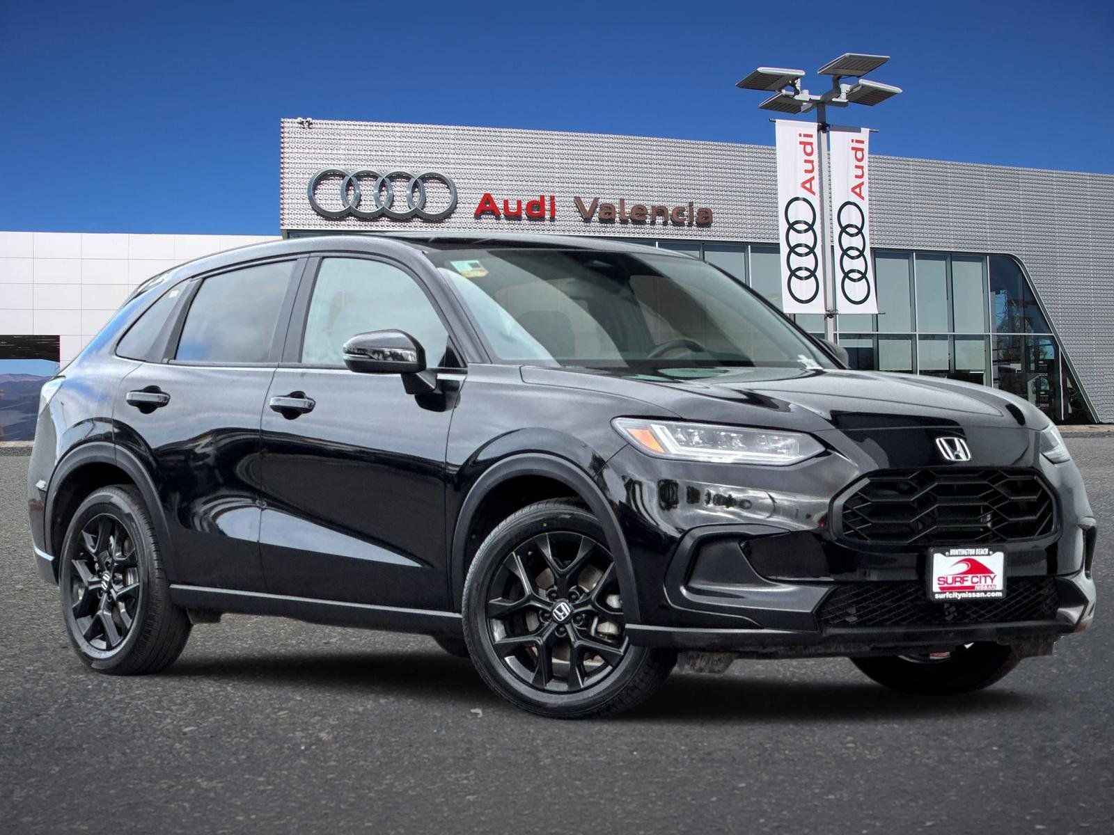 View vehicle photo 2