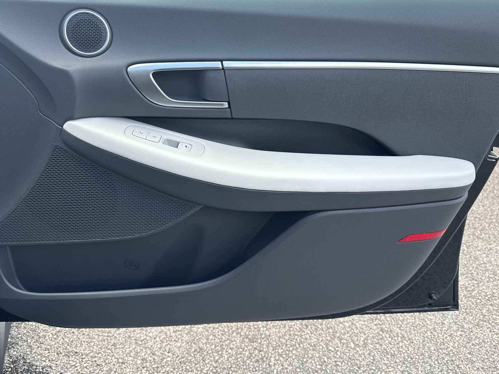 2025 Hyundai Sonata SE photo 12