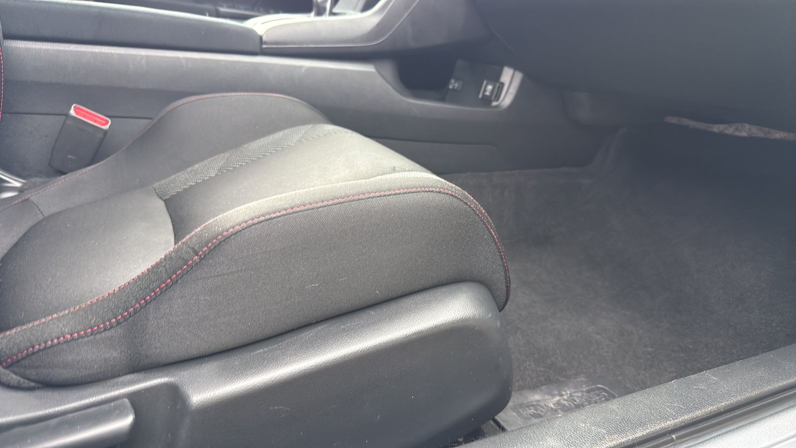 Used 2018 Gray Honda Si image 24