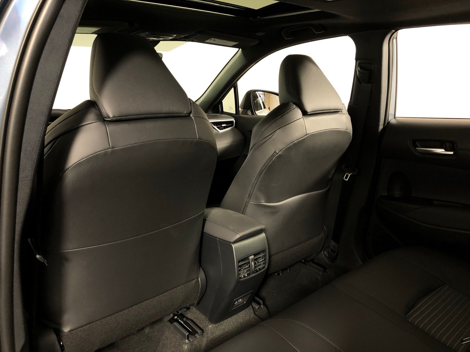 2025 Toyota Corolla Cross XSE 18