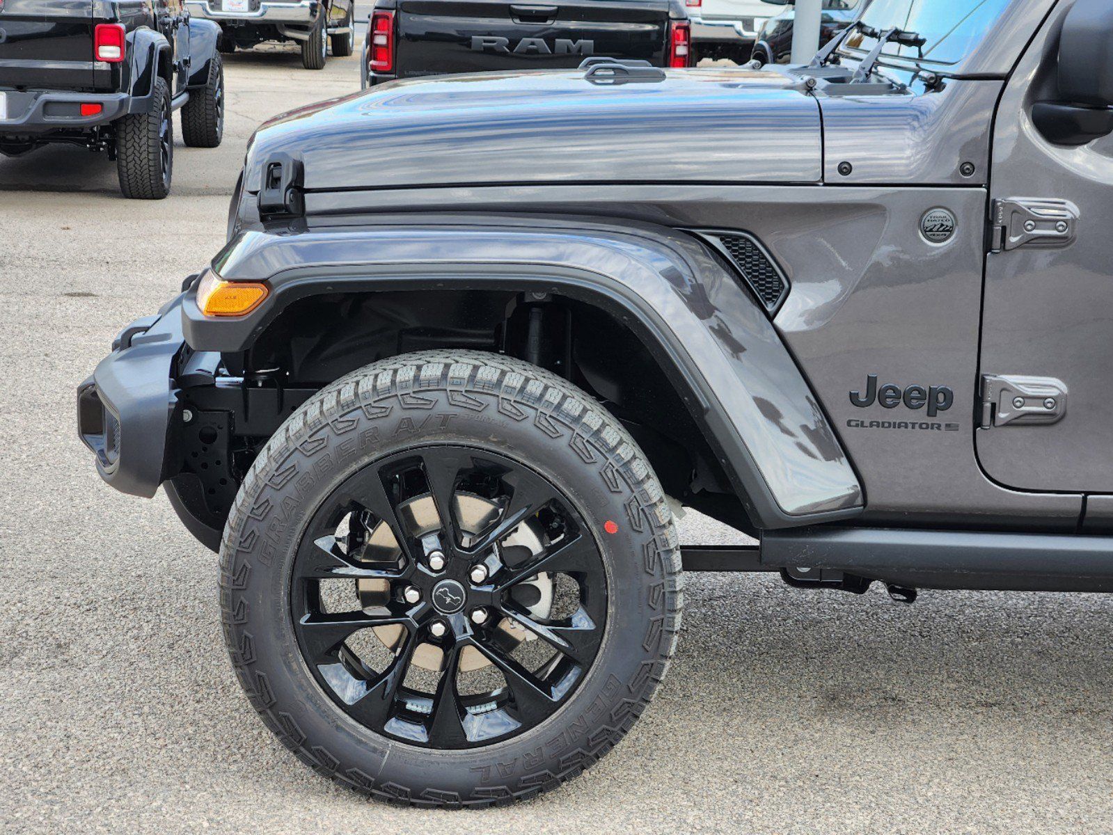 2025 Jeep Gladiator Nighthawk 8