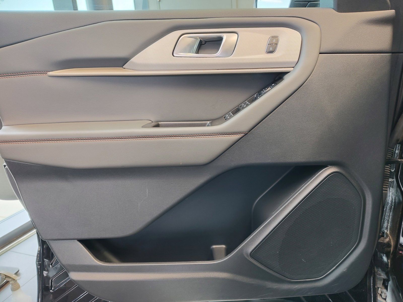 Used Car 2025 Ford Explorer  Active For Sale Under $35,000 In San Antonio, Texas