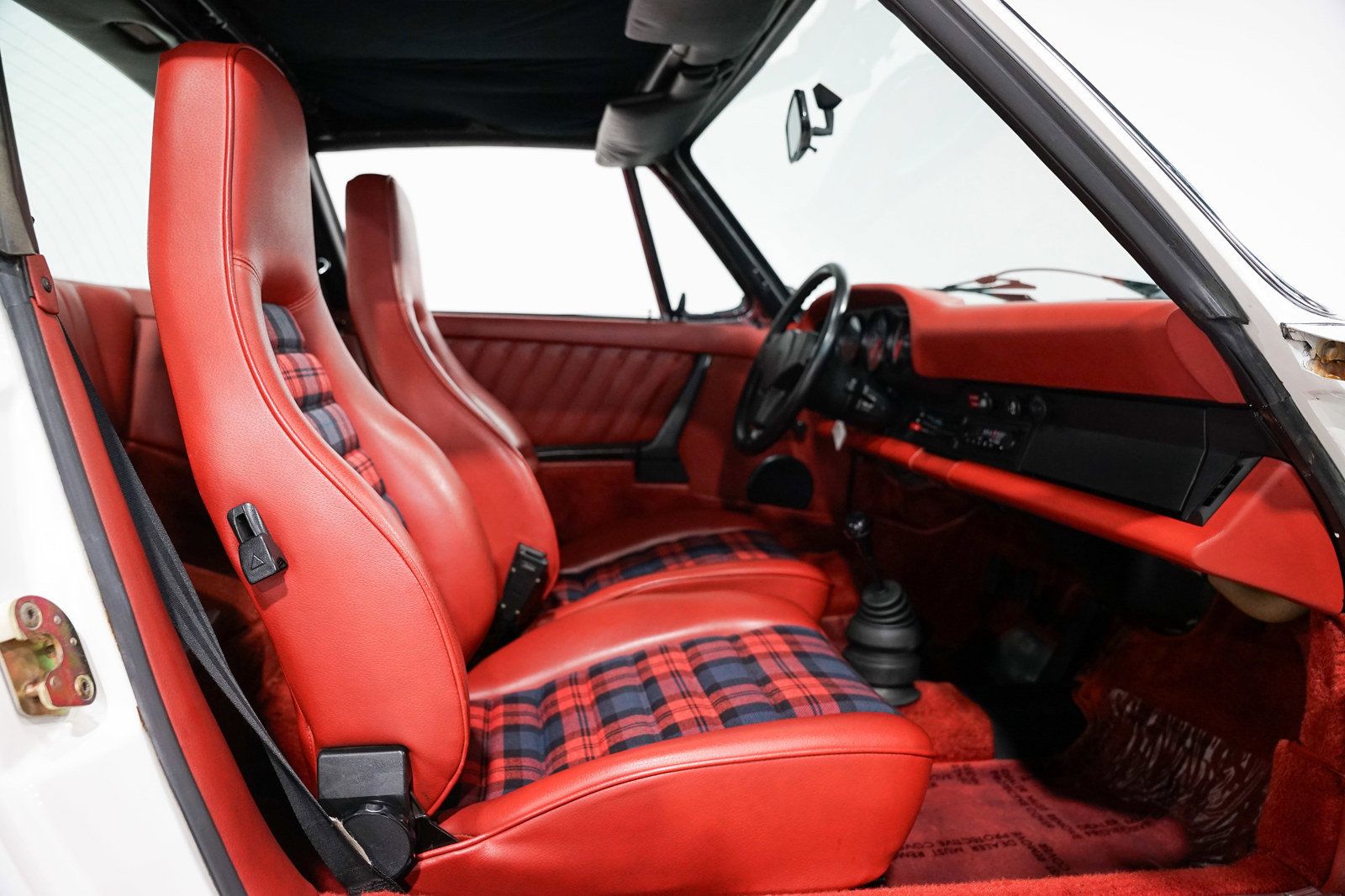 1976 Porsche 911 Carrera — photo 31
