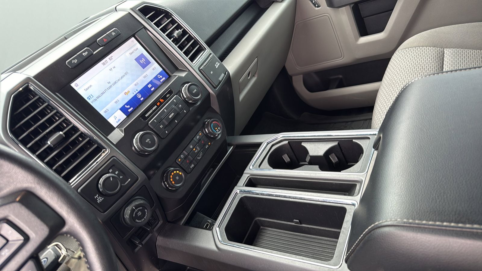 Used Car 2020 Ford F-150  Xlt For Sale Under $35,000 In Austin, Texas