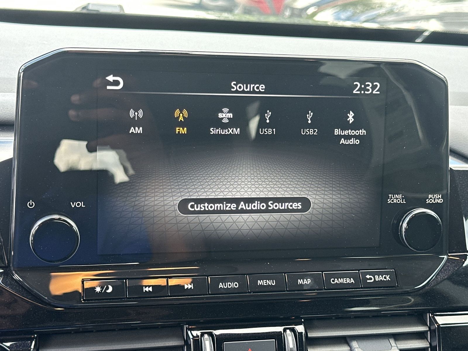 2025 Nissan Pathfinder SL photo 4