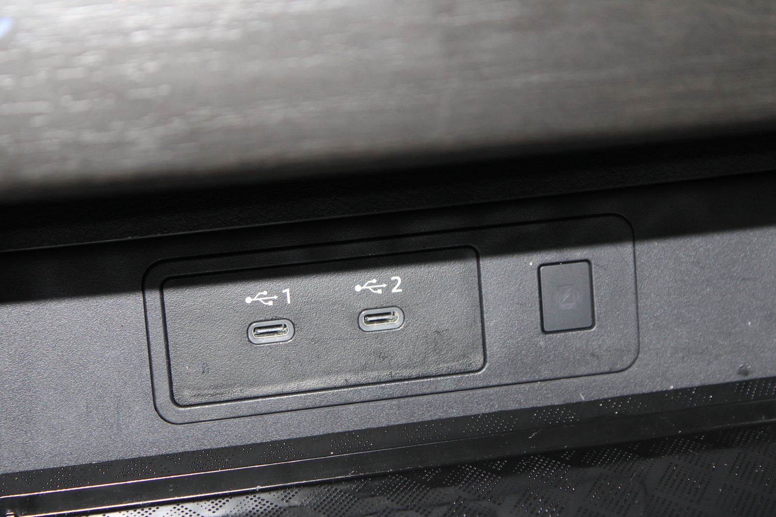 Used 2025 Black Nissan SL image 29