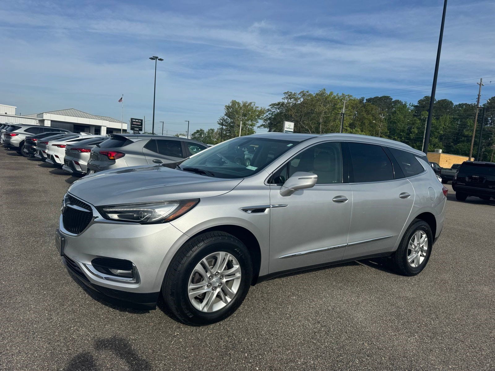 Quicksilver Metallic 2018 Buick Enclave Essence FWD SUV / Crossover Front-Wheel Drive 9-Speed Automatic