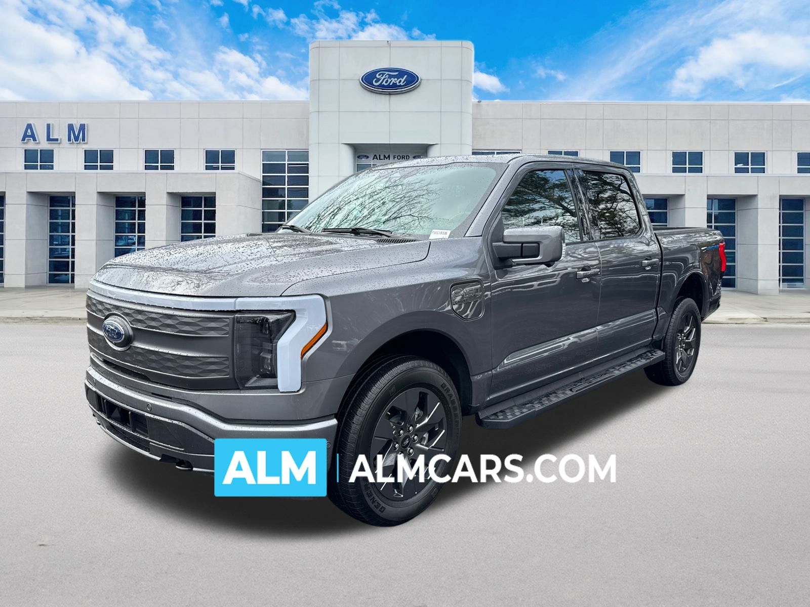2023 Ford F-150 Lightning Lariat SuperCrew AWD