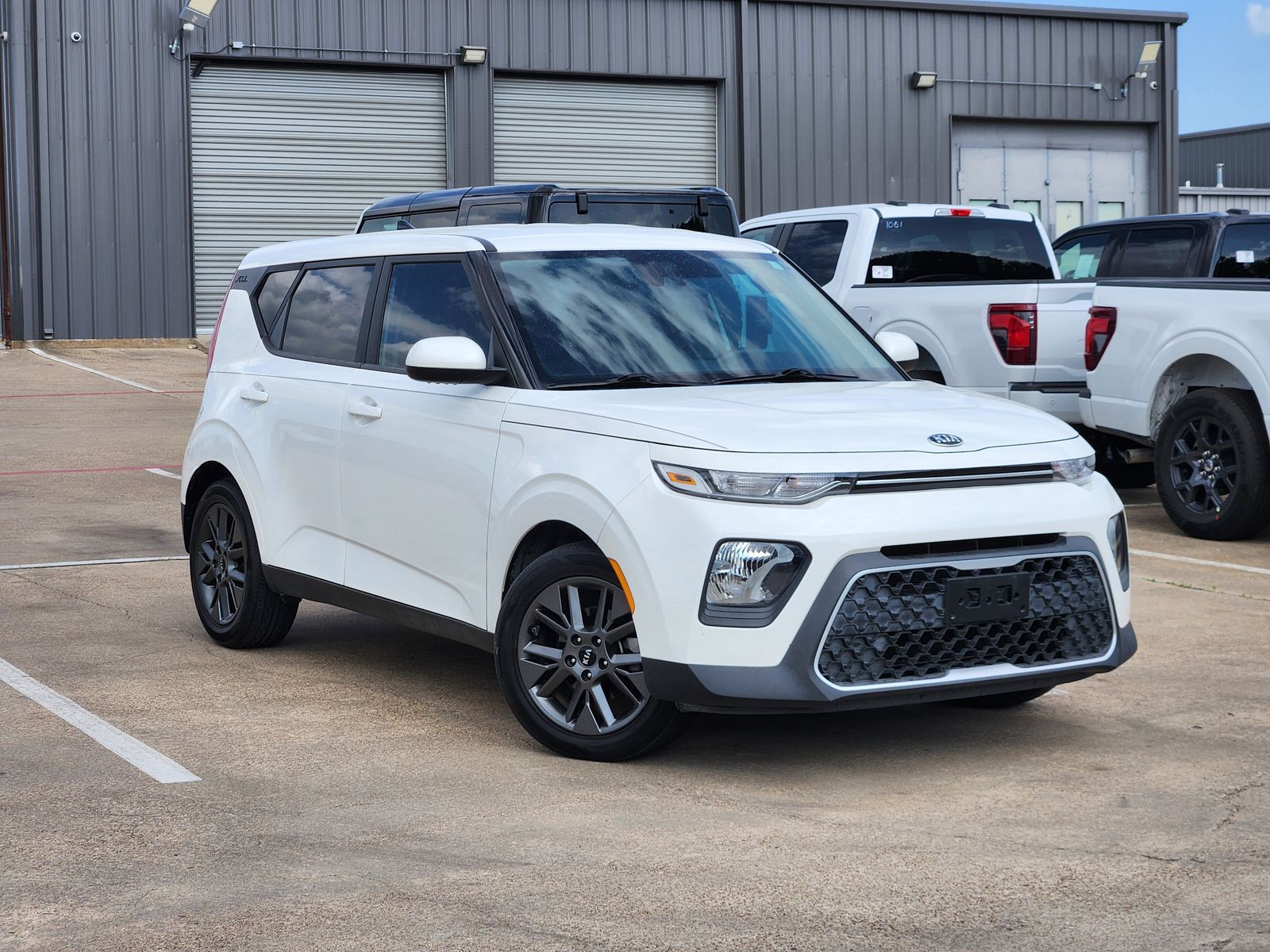 Snow White Pearl 2021 Kia Soul S FWD SUV / Crossover Front-Wheel Drive Continuously Variable Transmission