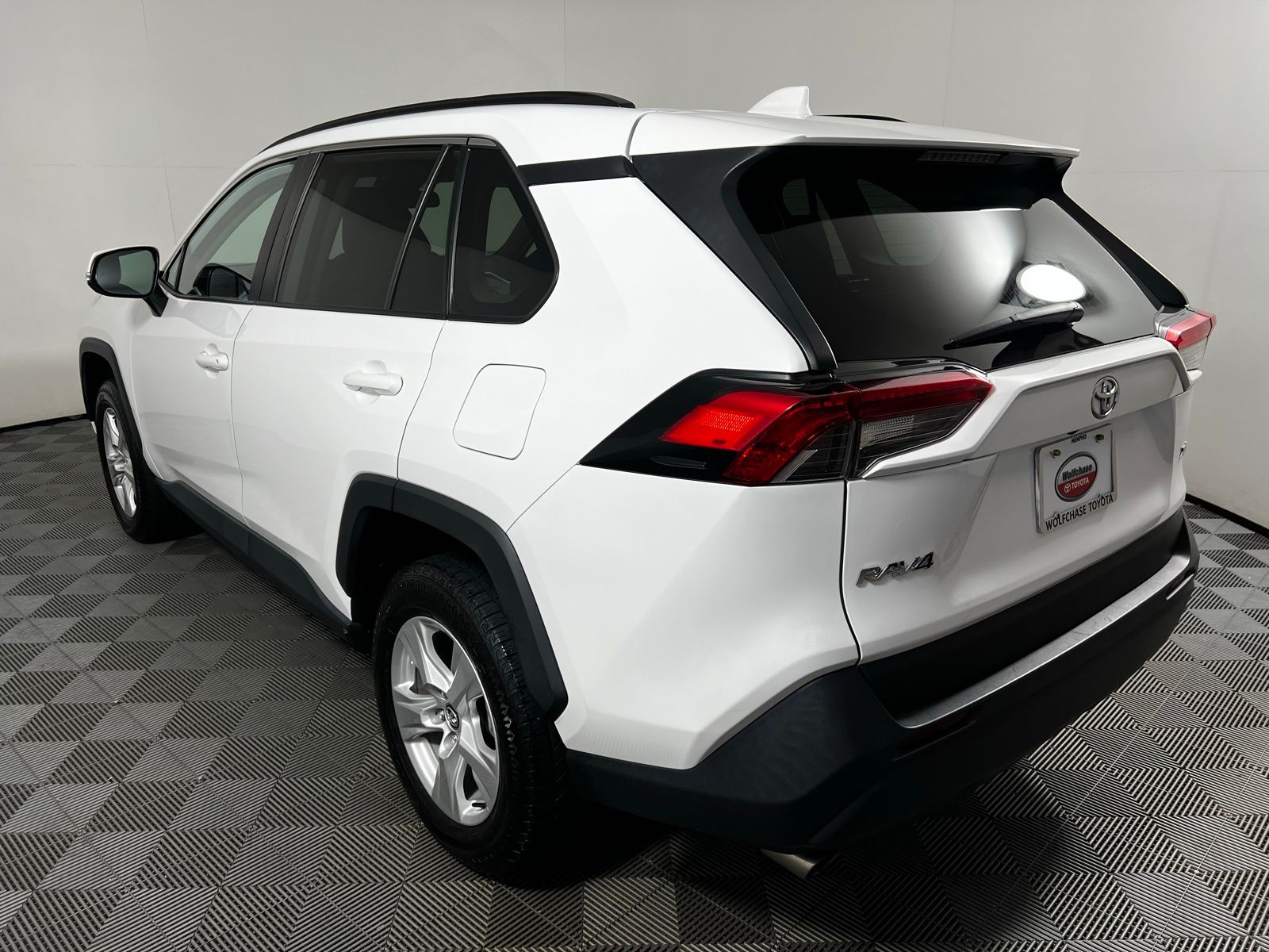 2021 Toyota RAV4 XLE 7